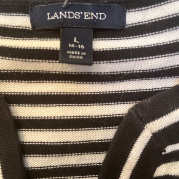 Striped tunic sweater v neck. Land’s end. Size large. - Picture 3 of 3